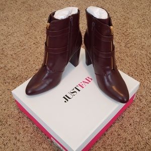 NWB JustFab Zola boots